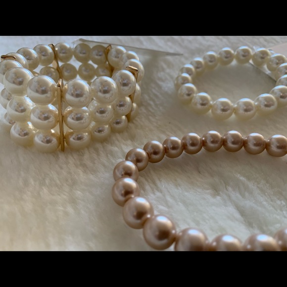 Jewelry bracelets - Picture 2 of 3